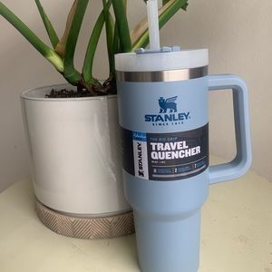 Stanley Travel Quencher 40oz Chambray